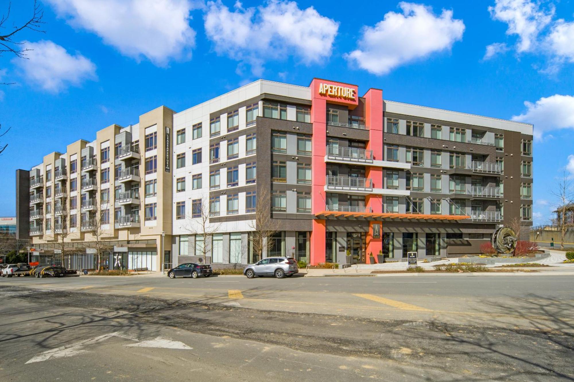 Global Luxury Suites At Reston Bagian luar foto