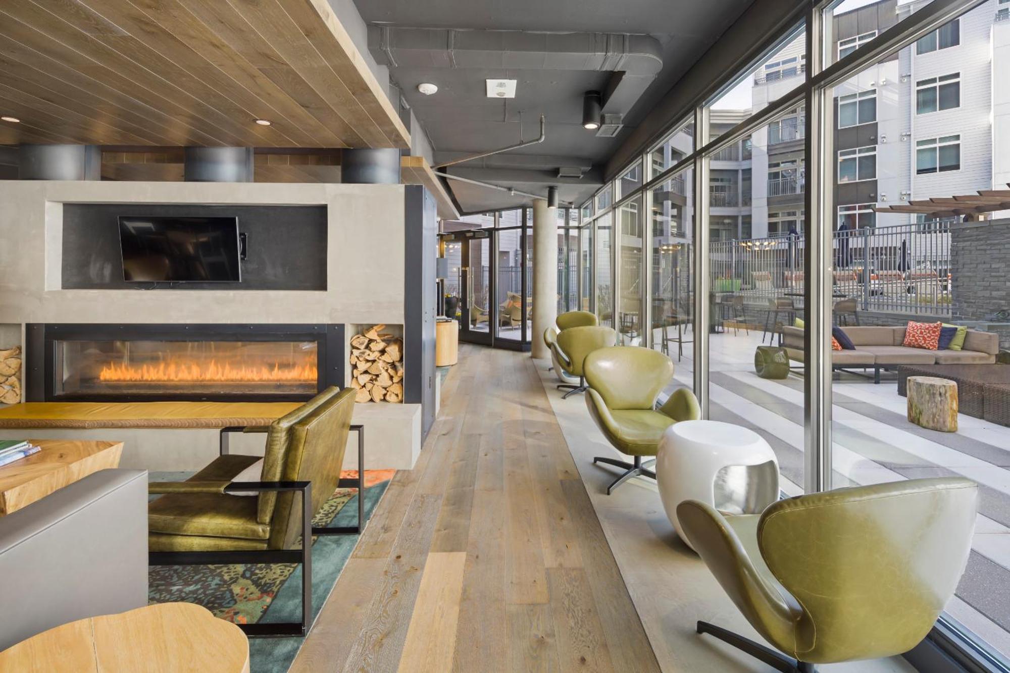 Global Luxury Suites At Reston Bagian luar foto