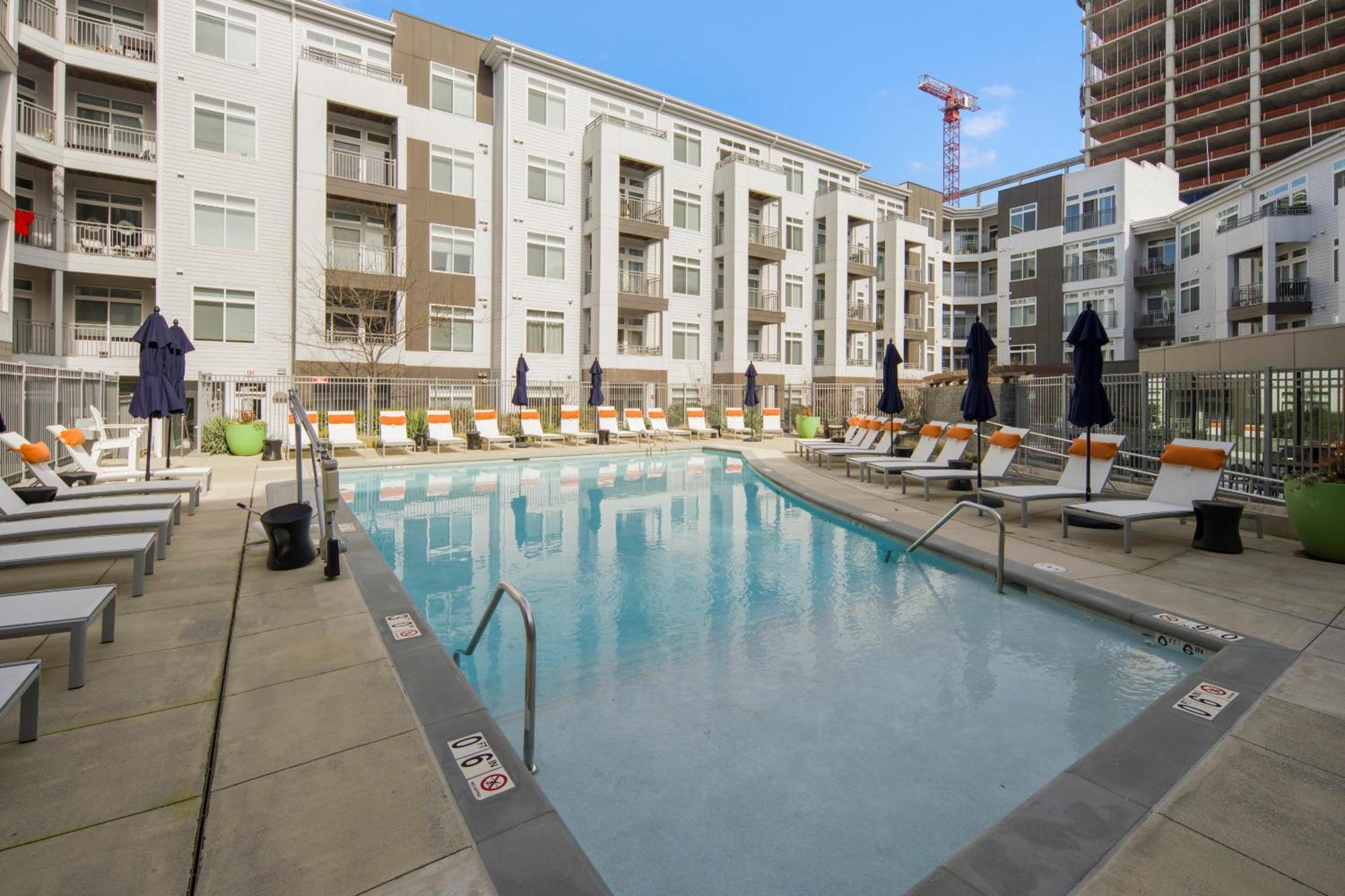 Global Luxury Suites At Reston Bagian luar foto