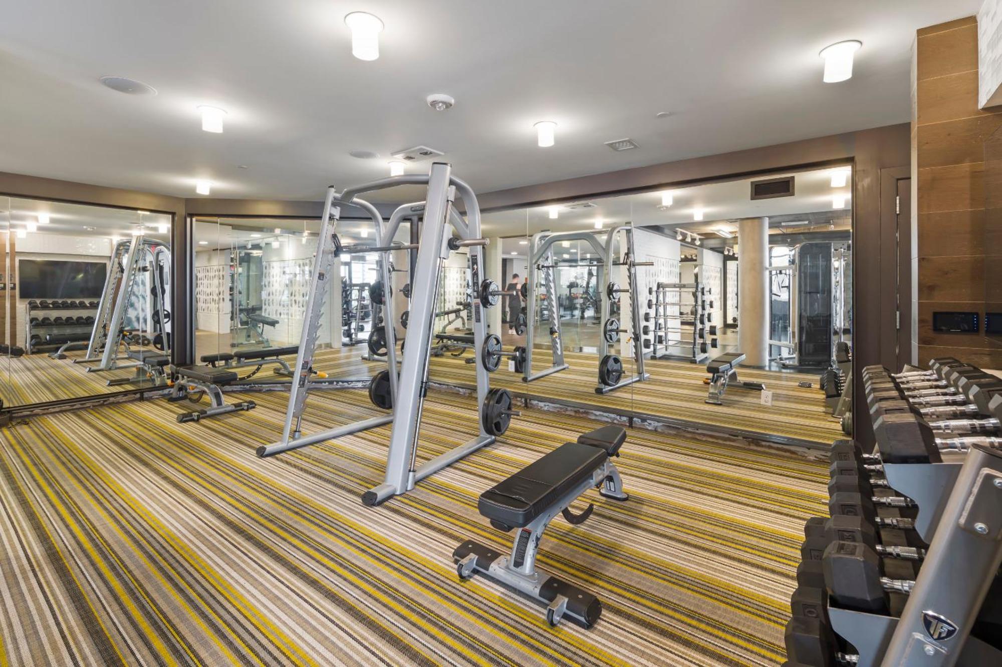 Global Luxury Suites At Reston Bagian luar foto